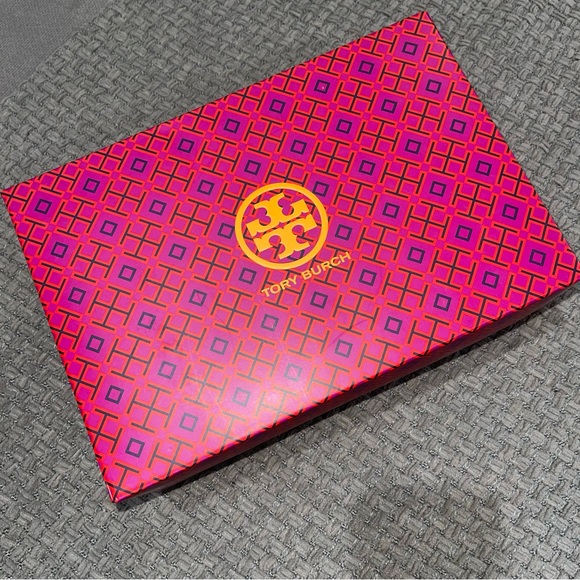 Tory Burch empty gift box - Picture 2 of 3